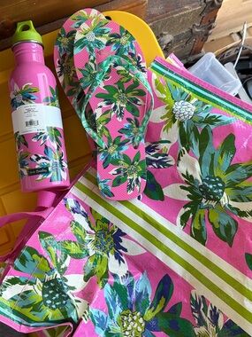 Vera Bradley Pink Tropical Floral Tote + Flip Flops & Bottle